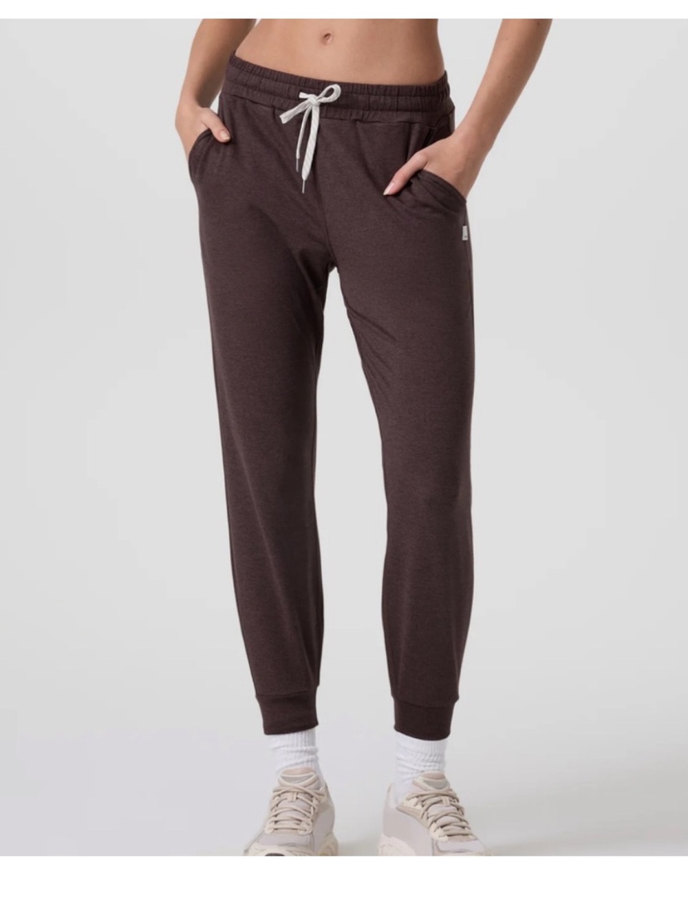 Vuori Women’s Java Brown Performance Jogger XS